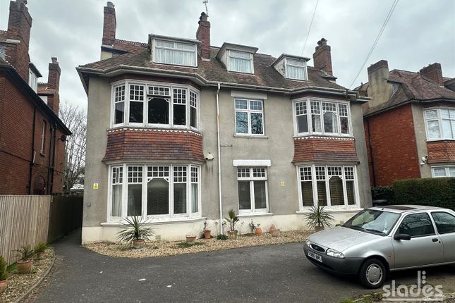 4 bed flat