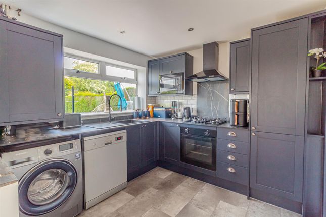 Perlethorpe Crescent, Gedling... 3 bed semi
