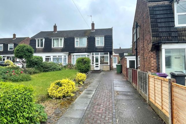 New Road, Wednesfield, Wolverhampton... 3 bed semi