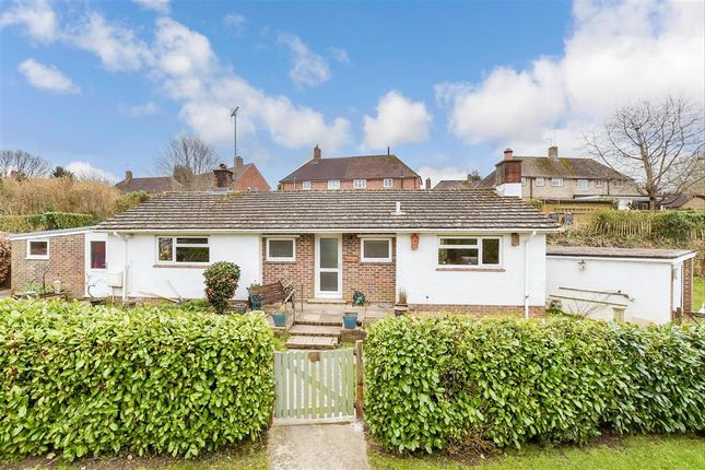2 bed detached bungalow