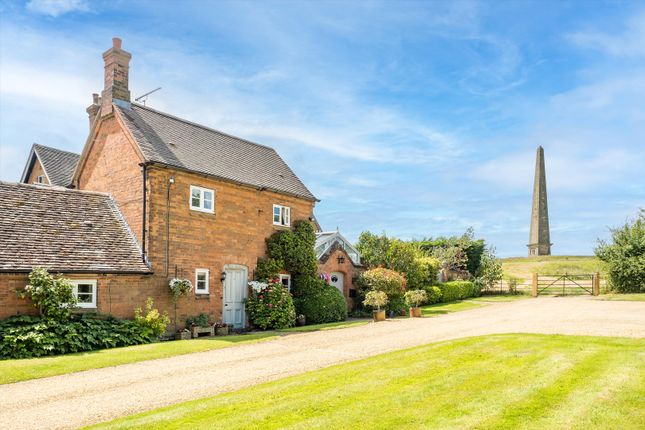 6 bedroom farm house for sale