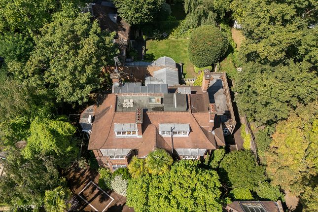 Holland Park Road, LONDON, W14 6 bed detached house for sale