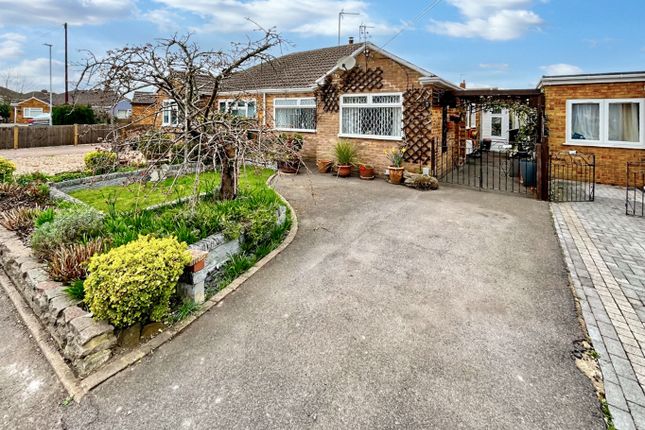 Poets Green, Luton, Bedfordshire, LU4... 2 bed semi
