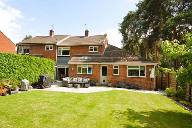 5 bedroom semi-detached house for sale