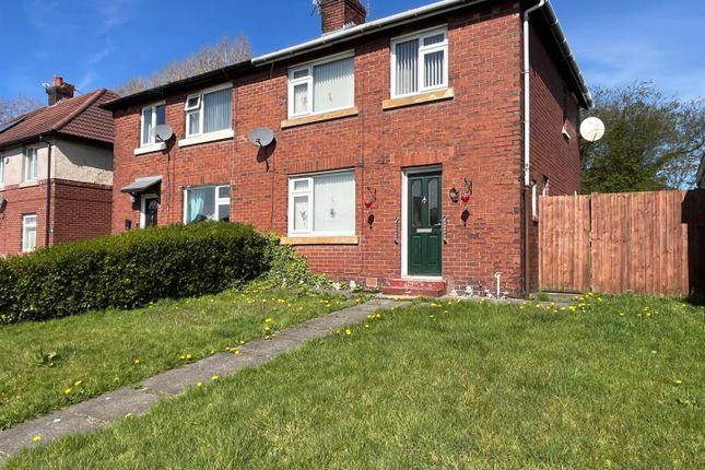 Boyds Walk, Dukinfield SK16 3 bed semi
