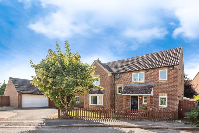 5 bed detached house