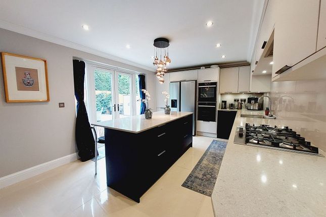 Burnhams Road, Little Bookham KT23 3 bed detached house for sale