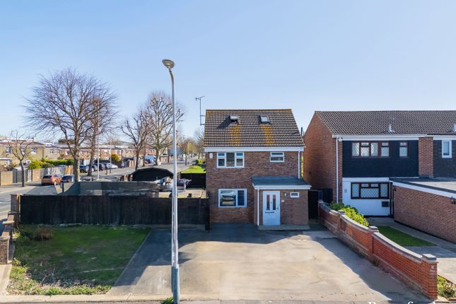 Neave Crescent, Romford, RM3 5 bed detached house for sale