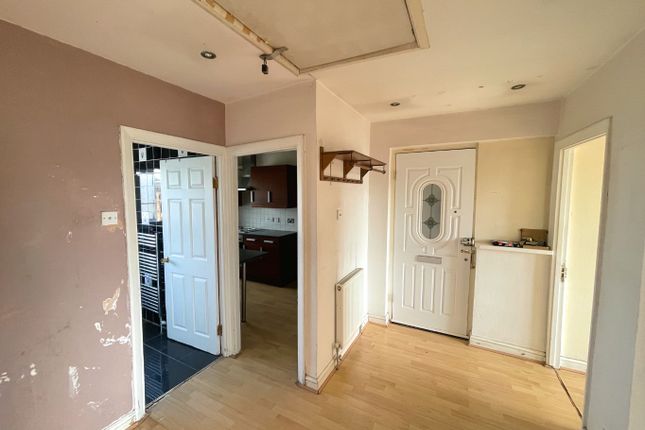Hurst Lodge, Stanley Avenue, Wembley... 2 bed apartment for sale