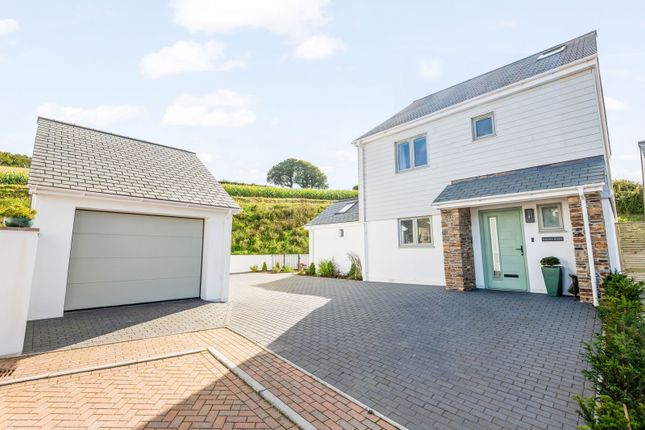 4 bed detached house