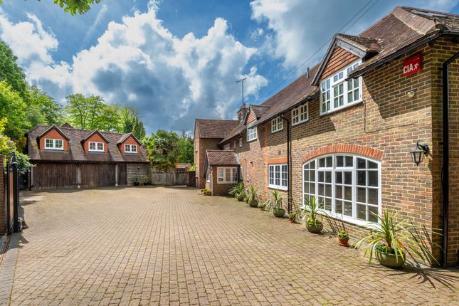 Midhurst Road, Haslemere, GU27 5 bed detached house for sale