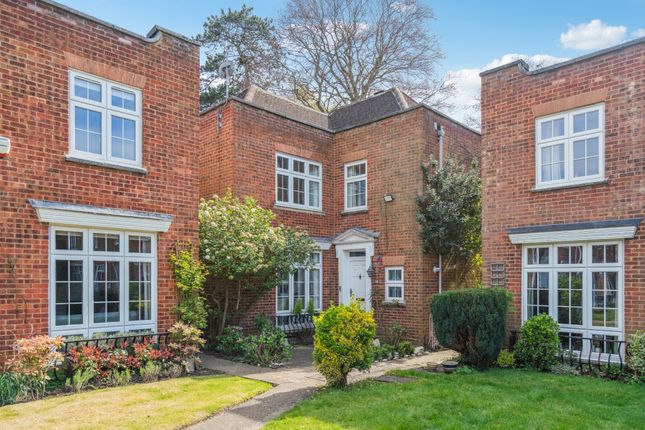 Eastcote, Pinner 3 bed detached house for sale