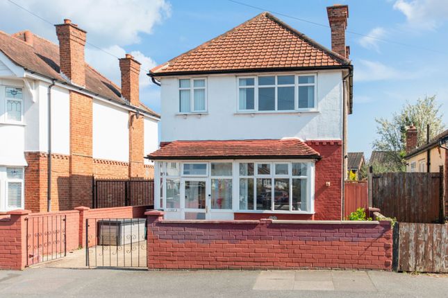 The Drive, Morden SM4 3 bed detached house for sale