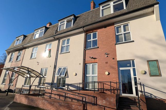 Studio flat for sale