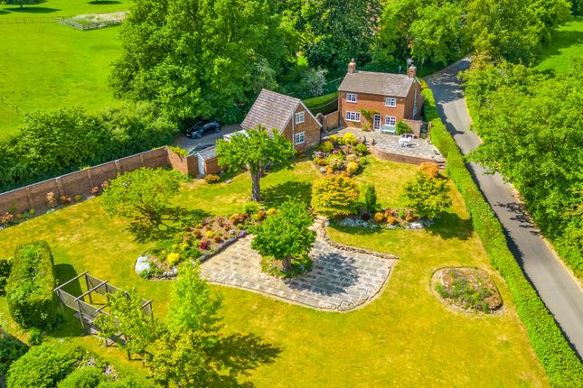 Hitchwood Cottage, Preston 3 bed detached house for sale