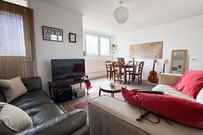 3 bedroom flat for sale