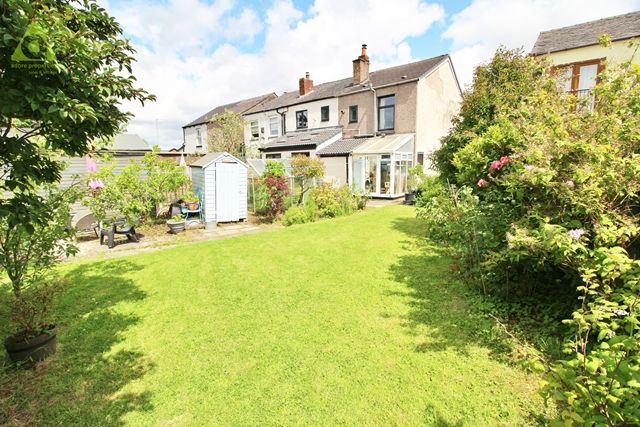 Wingates Lane, Westhoughton, BL5 3LP 2 bed end of terrace house for sale