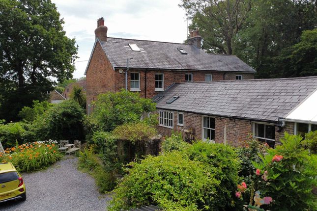 2 bedroom semi-detached house for sale