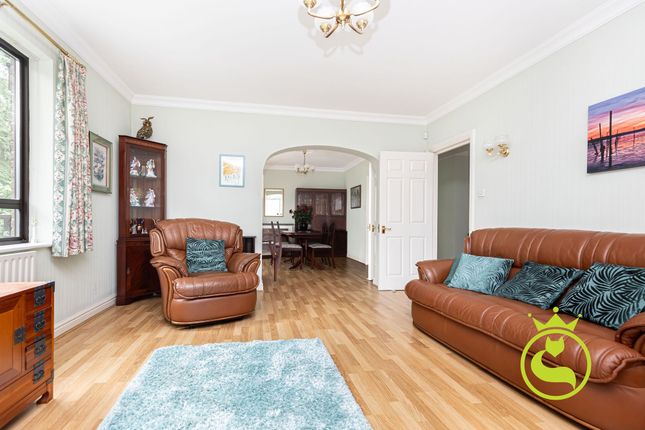 Balcombe Road, Poole BH13 3 bed flat for sale