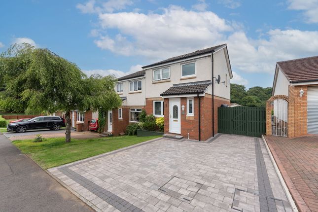 Dunvegan Avenue, Kirkcaldy KY2 3 bed semi