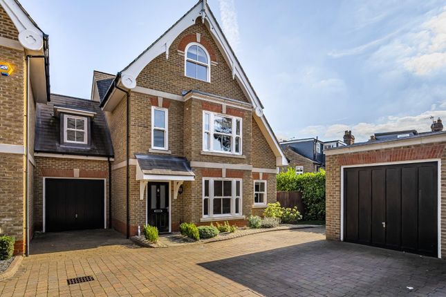 5 bedroom detached house for sale