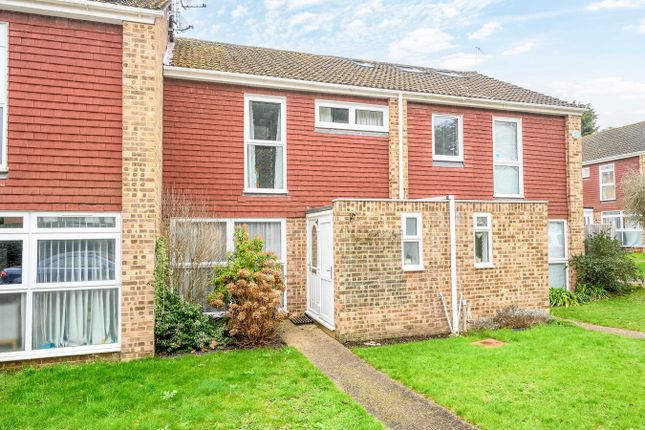 Pyrcroft Lane, Weybridge, KT13 3 bed semi