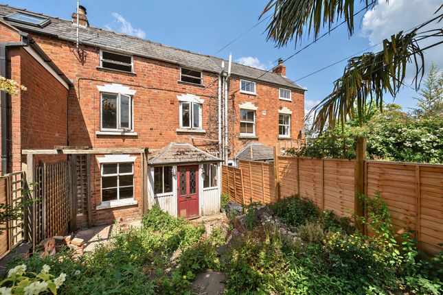 Field Road, Stroud GL5 2 bed terraced house for sale