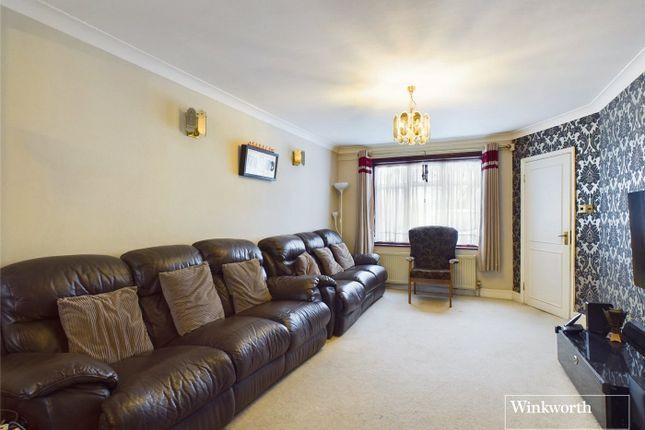 Elthorne Road, London NW9 2 bed end of terrace house for sale