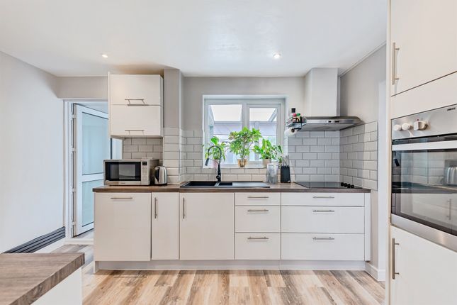 4 bedroom terraced house for sale