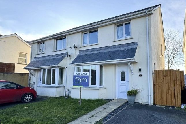 Meadow Way, Waterston, Milford Haven... 3 bed semi
