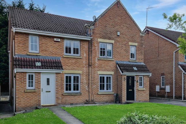 Lawndale Drive, Manchester M28 3 bed semi