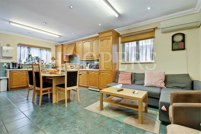 North Circular Road, London, NW10 4 bed semi