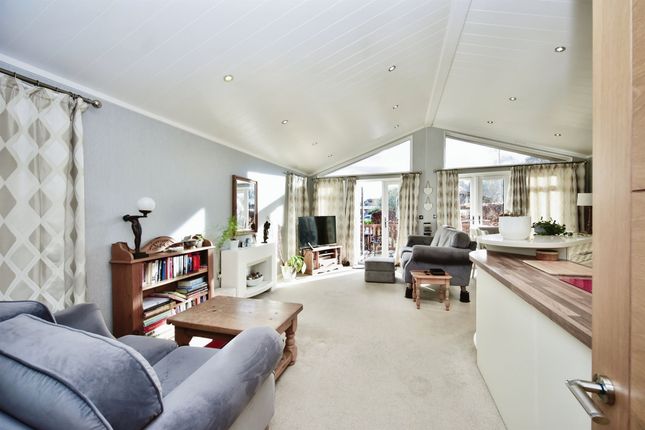 2 bedroom park home for sale