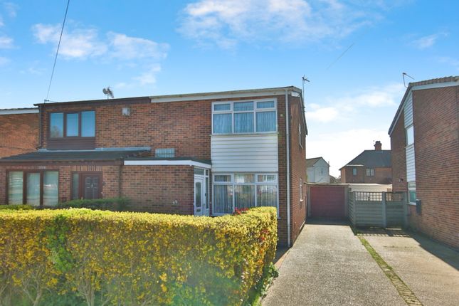 St. Andrews Way, Hull, HU8 8JJ 3 bed semi