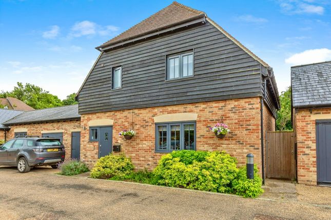 3 bedroom link detached house for sale