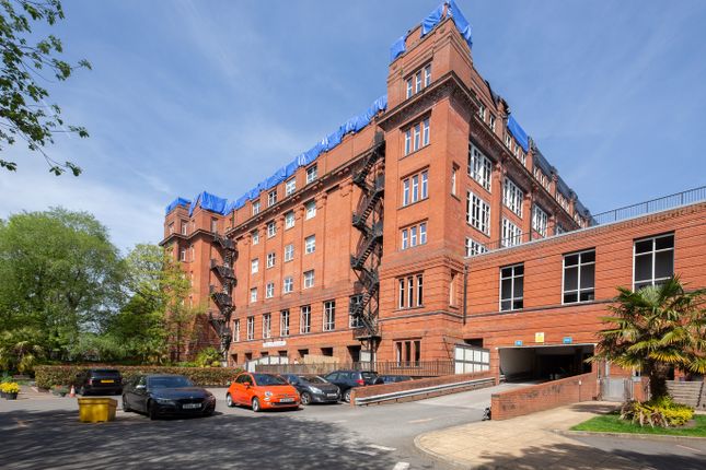 Blackburn Road, Bolton BL1 1 bed flat for sale