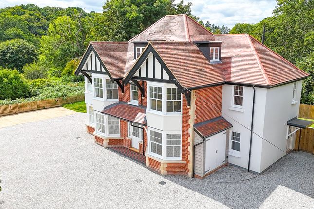 Pikes Hill, Lyndhurst, SO43 2 bed apartment for sale