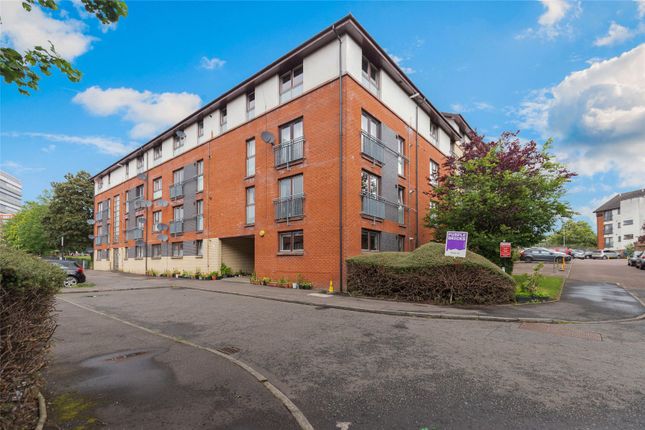 3/1 9 Manresa Place, North Woodside... 3 bed flat for sale