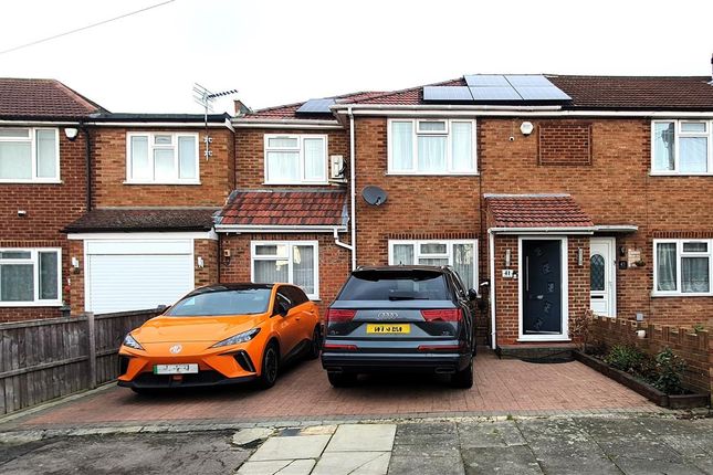 Cassiobury Avenue, Bedfont 4 bed end of terrace house for sale