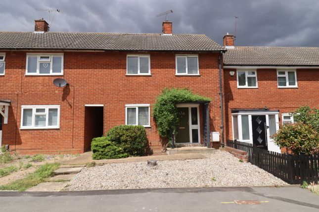 Spenders Close, Basildon, Essex, SS14 2 bed terraced house for sale