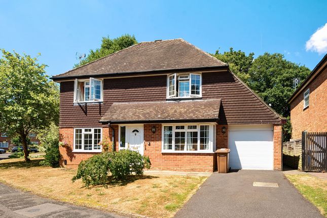 Fortune Drive, Cranleigh, GU6 4 bed detached house for sale