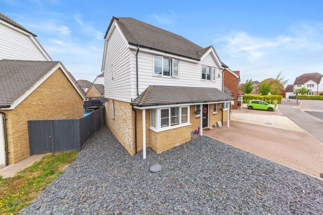 Eveas Drive, Sittingbourne ME10 4 bed detached house for sale