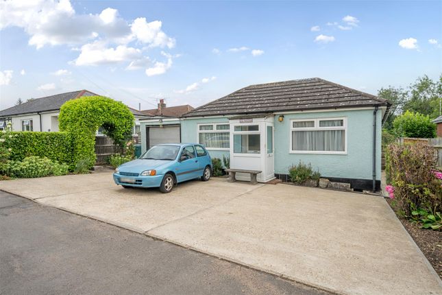 Orchard Drive, Weavering, Maidstone 2 bed detached bungalow for sale