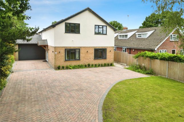 Yeovil Road, Sandhurst GU47 4 bed detached house for sale