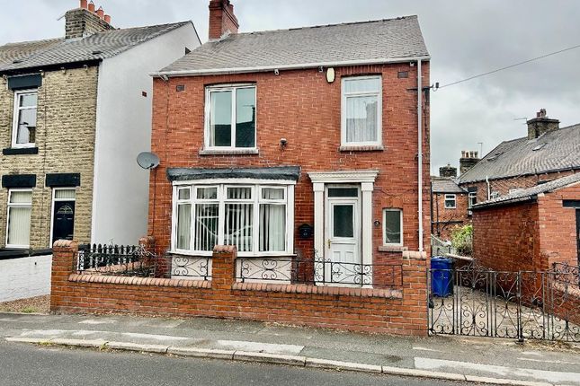 The Walk, Birdwell, Barnsley, S70 5UA 3 bed detached house for sale