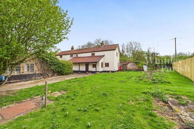 High Green, Great Moulton 4 bed detached house for sale
