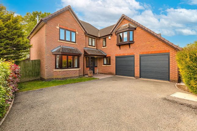 Hawthorn Way, Nuneaton CV10 6 bed detached house for sale