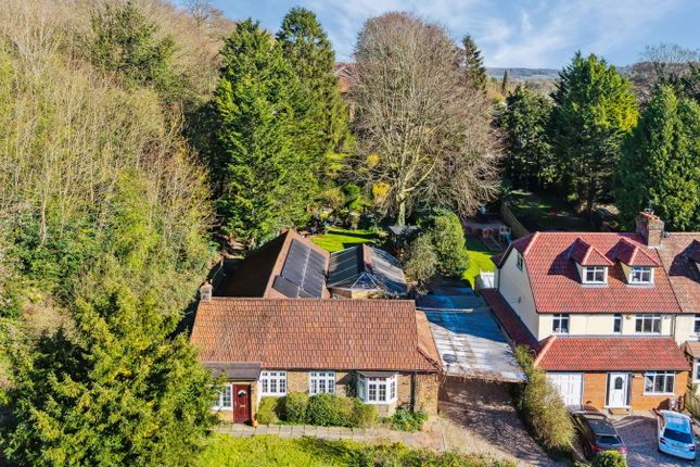 Rayners Avenue, High Wycombe HP10 4 bed detached bungalow for sale