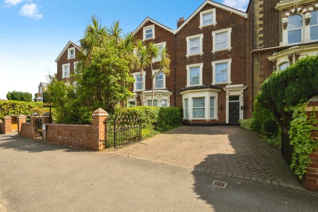 7 bedroom terraced house for sale