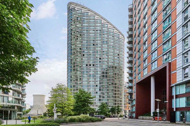 Fairmont Avenue, London E14 1 bed flat for sale